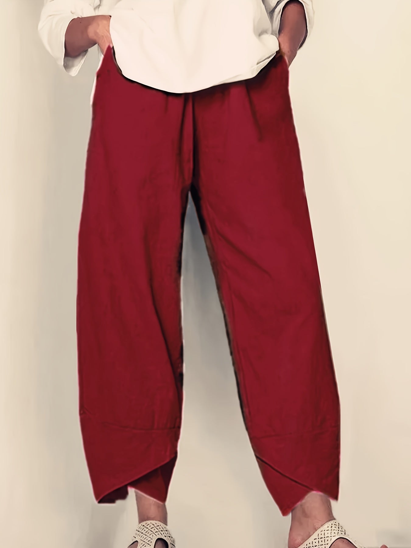 Kaeli trousers side pocket detail