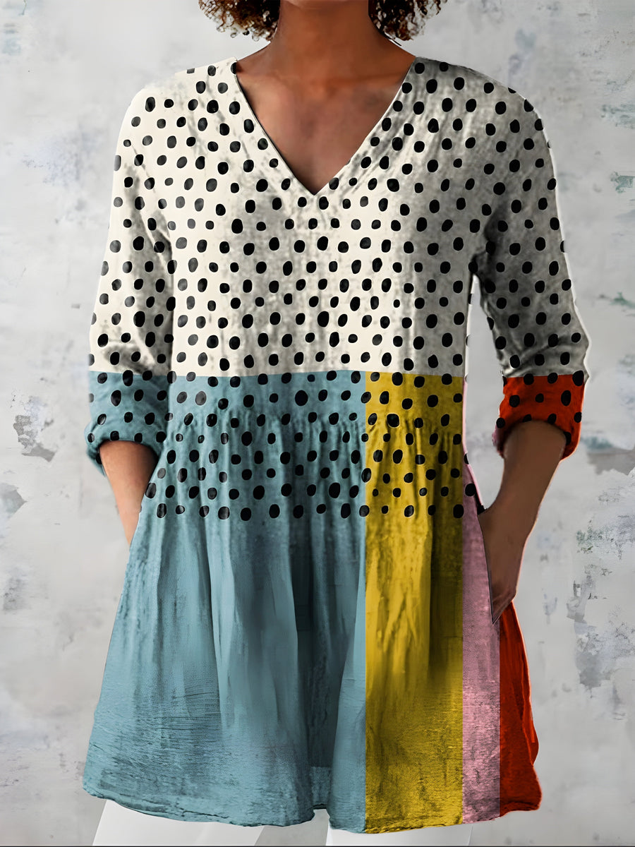Multicolour long blouse with V-neck worn untucked
