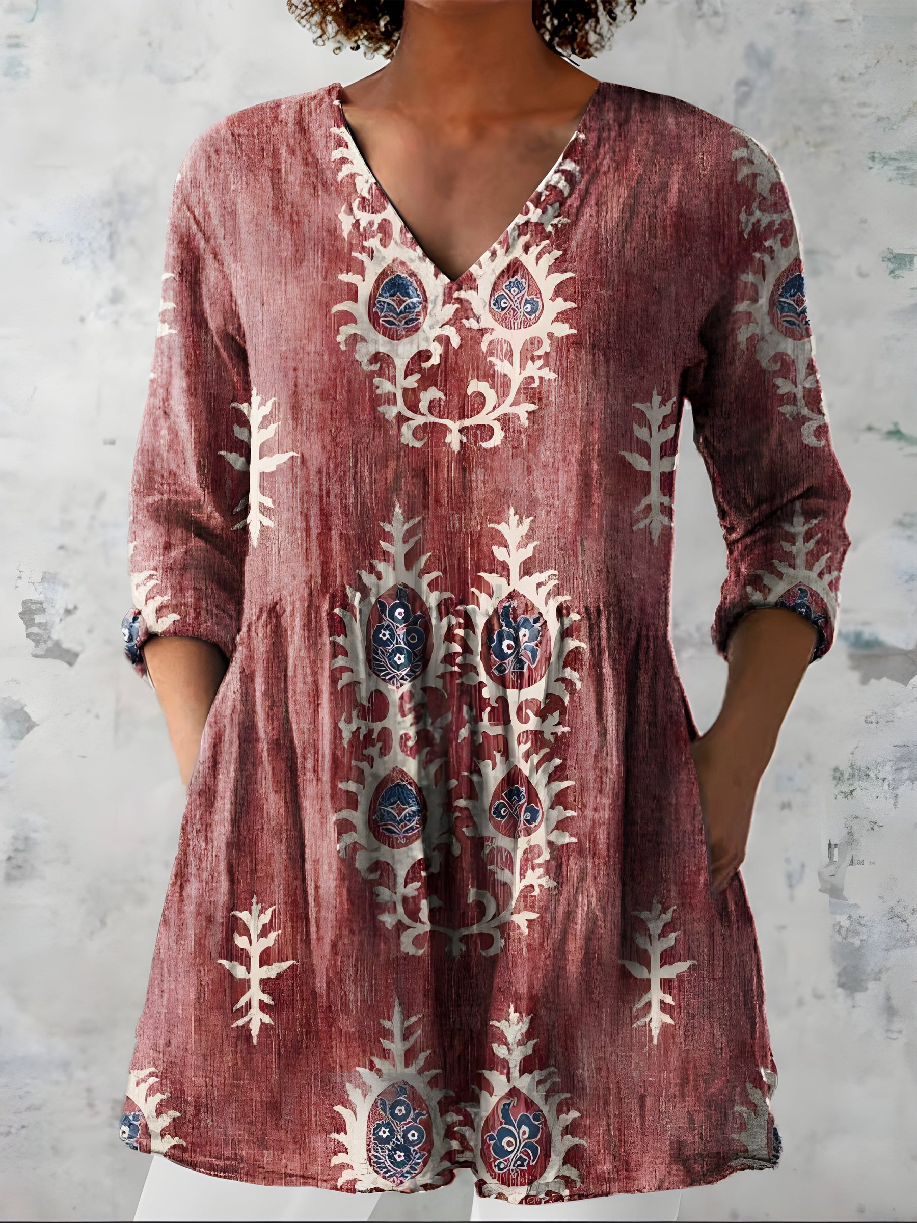 Everly long blouse with long sleeves and V-neckline