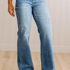 Eleanor High Rise Frayed Hem Jeans in Medium Wash