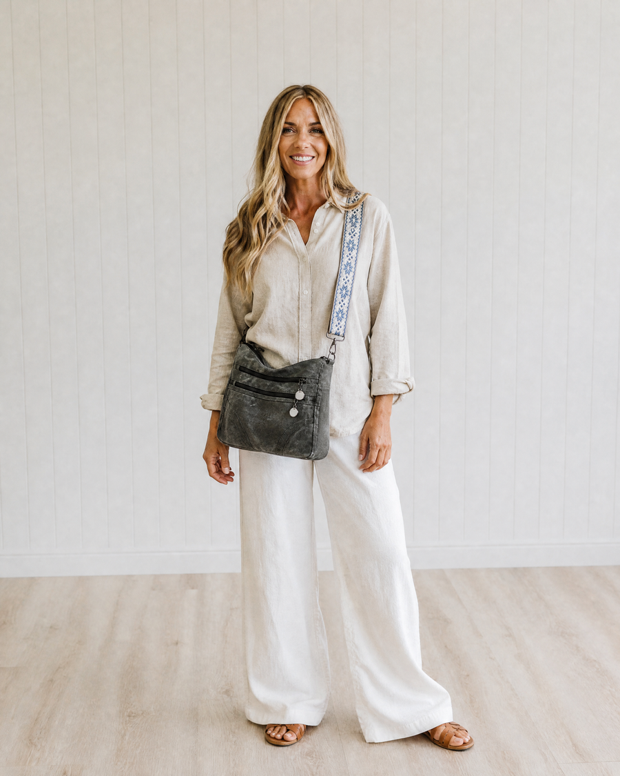 Colbie Everyday Multi-Pocket Crossbody Bag