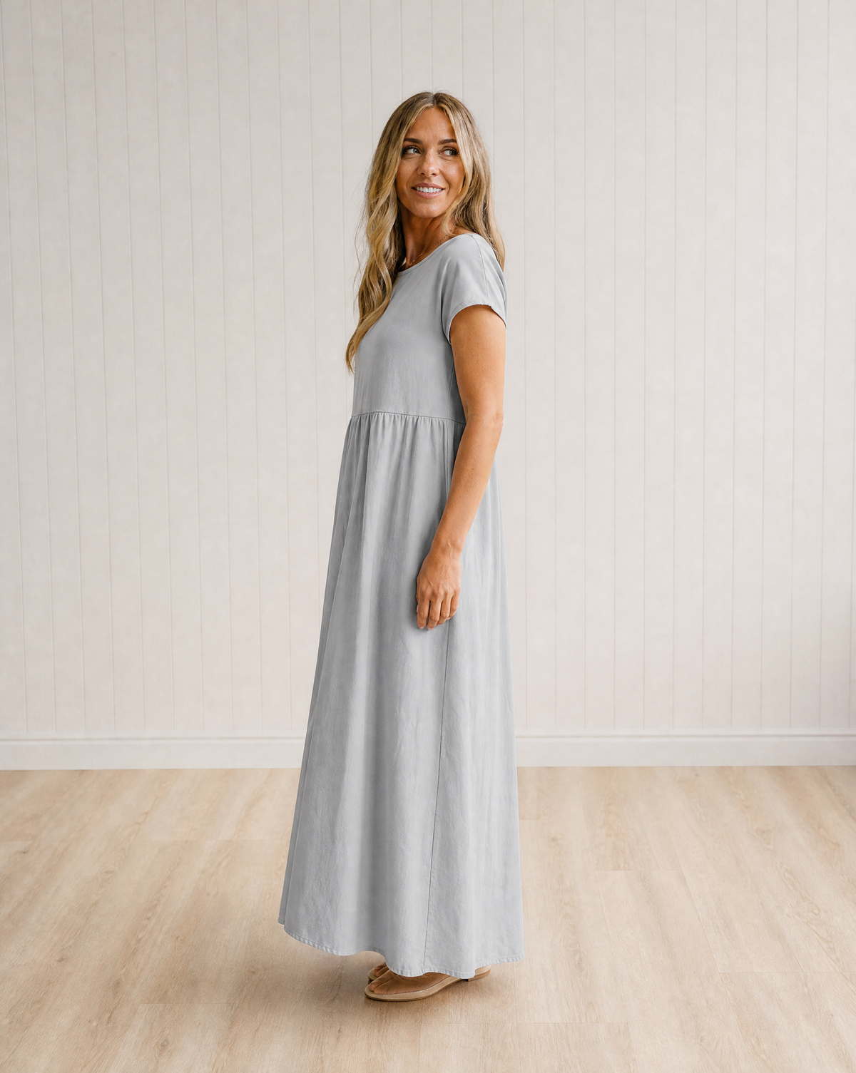 Cressida Flowing Midi Dress with Timeless Elegance