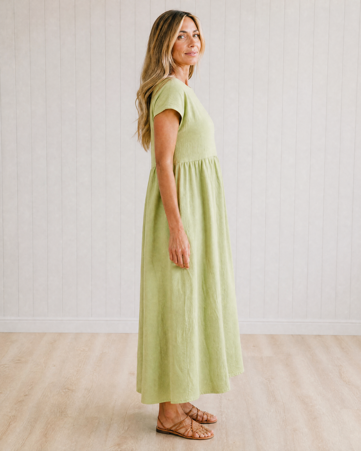 Cressida Flowing Midi Dress with Timeless Elegance