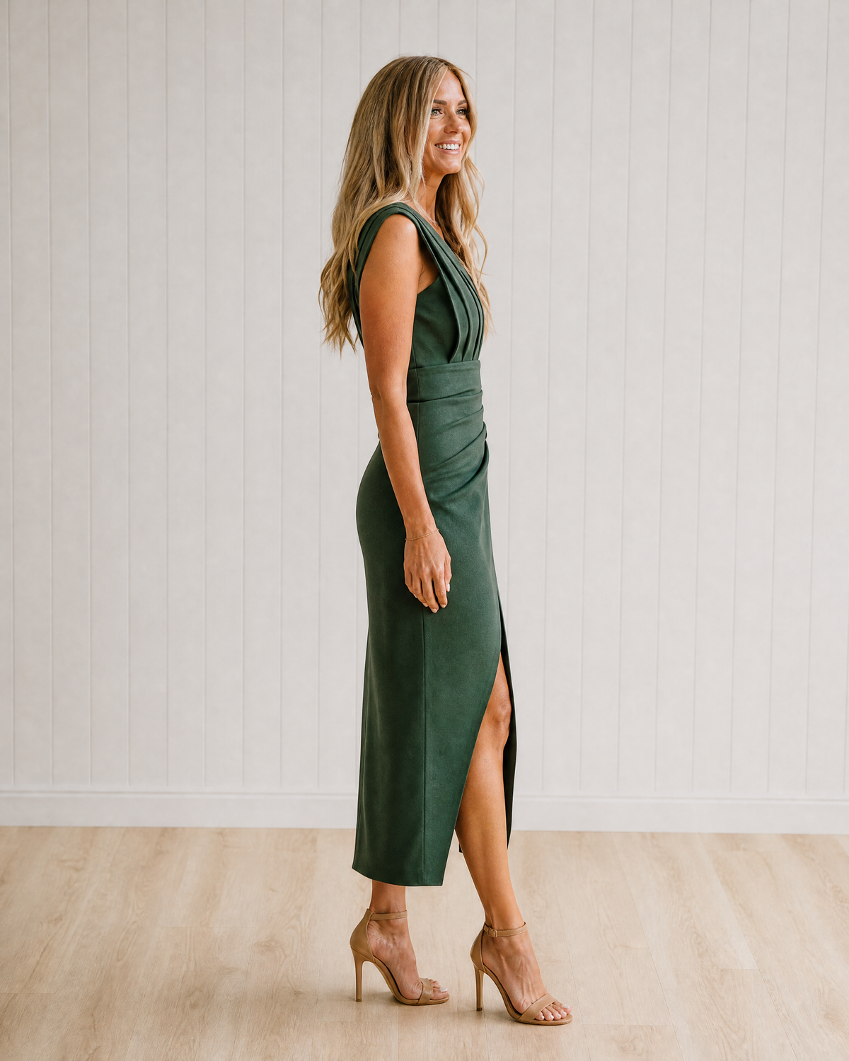 MF_isabeau-green_blond_studio_zij_4x5_v9