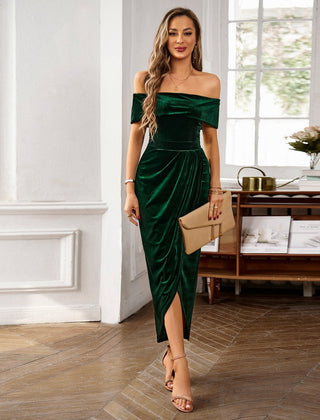 Off shoulder neckline detail
