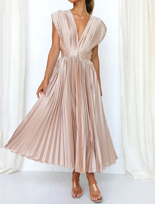 Pleated V neck dress in pink