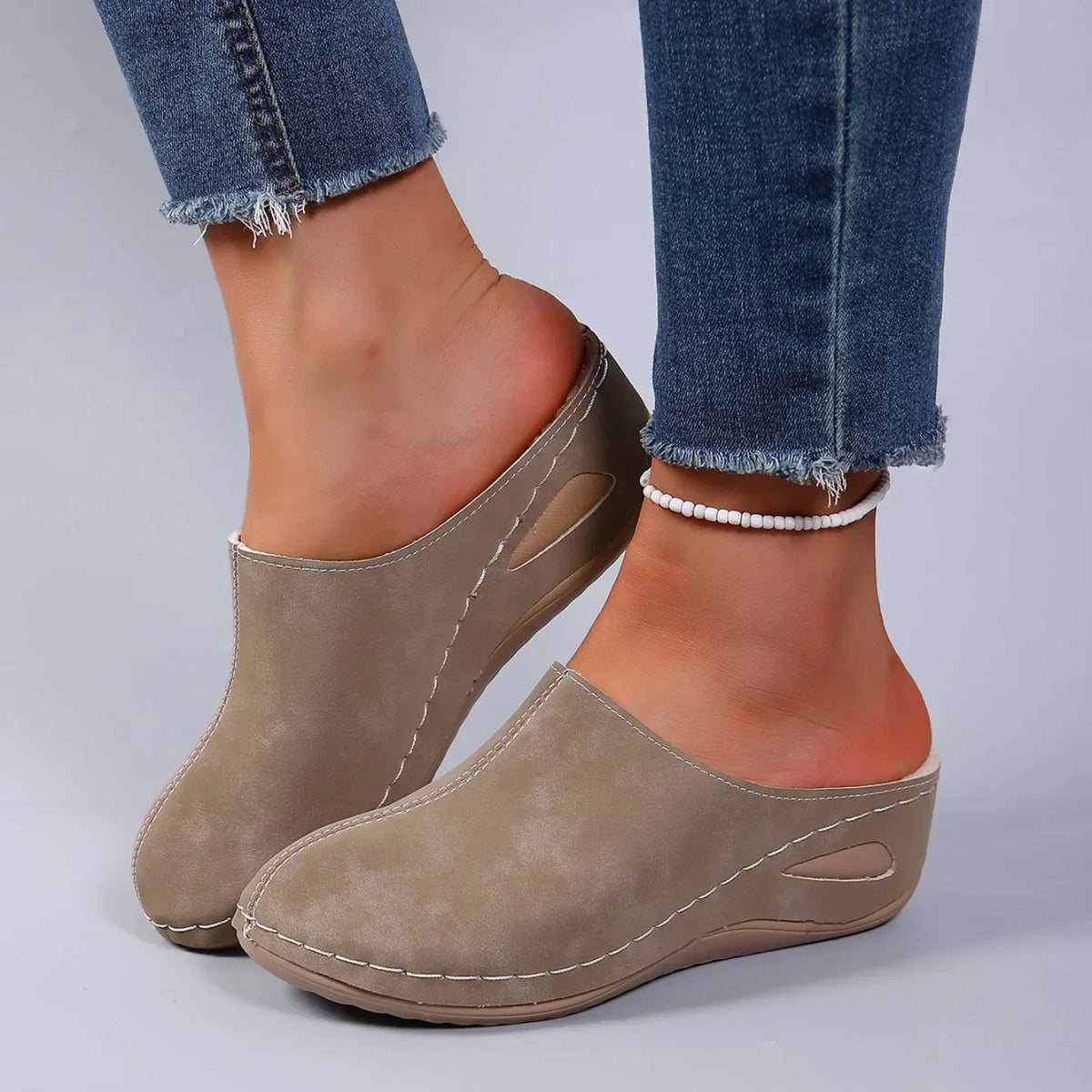 Freya Warm Orthopedic Slippers, sole detail