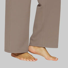 Olivia pants tapered leg and hem detail