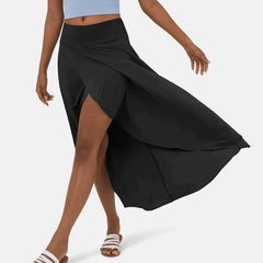 Close view of the asymmetric hem