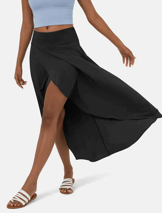Close view of the asymmetric hem