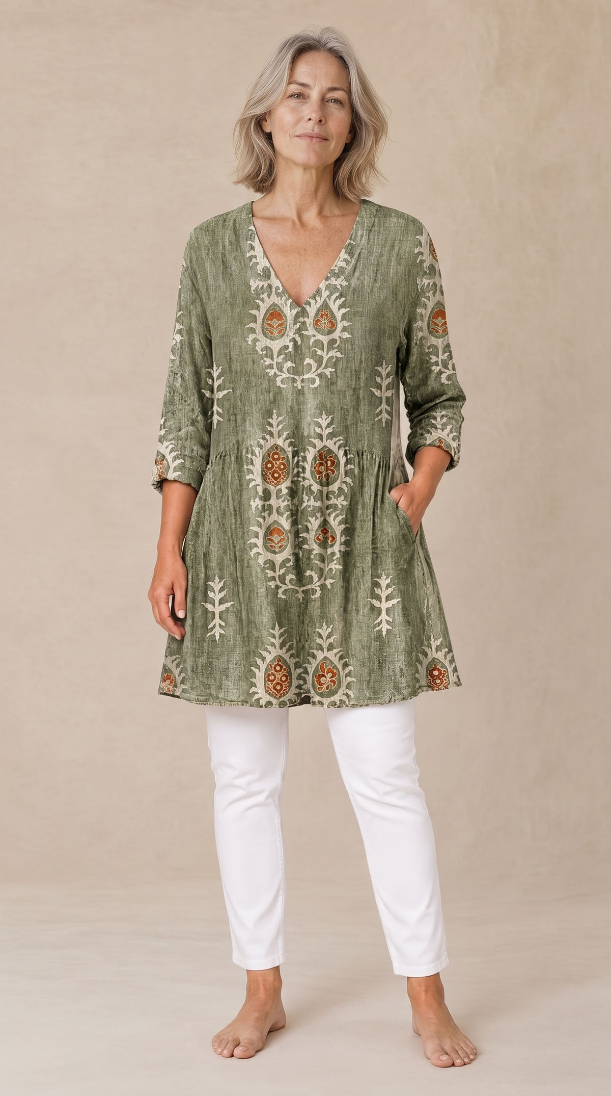 Everly long blouse with V-neck
