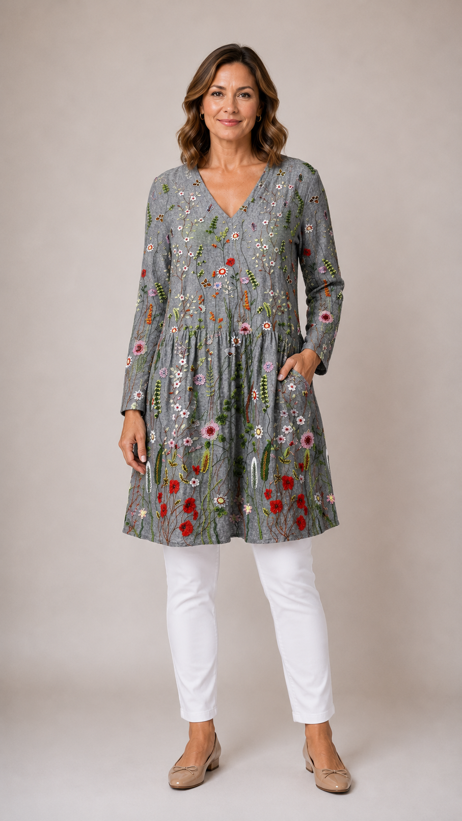 Audrey long blouse in grey, front view